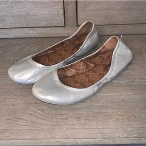Lucky Brand Light Gold Flats